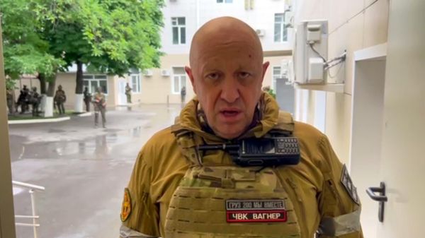 Кадр с видеообращения Евгения Пригожина из в штабе ЮВО в Ростове - Sputnik Армения