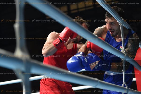 Нарек Ованнисян во время боя с венгром Ричардом Ковачем в мужской весовой категории 63,5 кг. на III Европейских Летних Играх (25 июня 2023). Краков - Sputnik Армения
