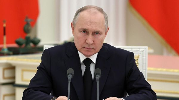 Президент РФ Владимир Путин во время встречи с военнослужащими (27 июня 2023). Москвa - Sputnik Армения