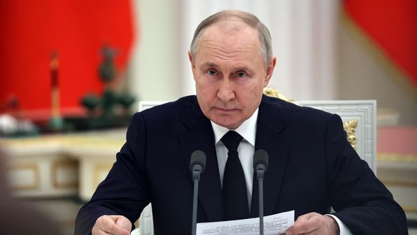 Президент РФ Владимир Путин во время встречи с военнослужащими (27 июня 2023). Москвa - Sputnik Армения