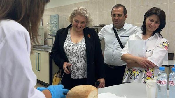 Делегация Инспекционного органа безопасности пищевых продуктов РА ознакомилась с карантинным фитосанитарным контролем Россельхознадзора  - Sputnik Армения