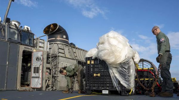 Обломки сбитого аэростата, поднятые американскими военными со дна Атлантического океана - Sputnik Армения