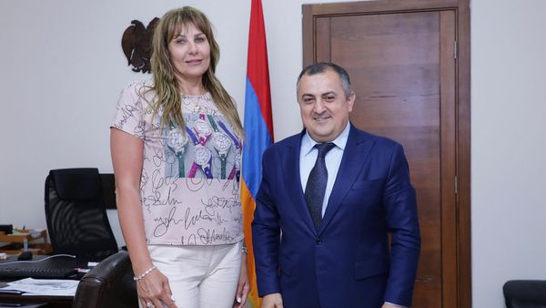 Էլեն Բունիաթյանն ու Կարեն Գիլոյանը - Sputnik Արմենիա