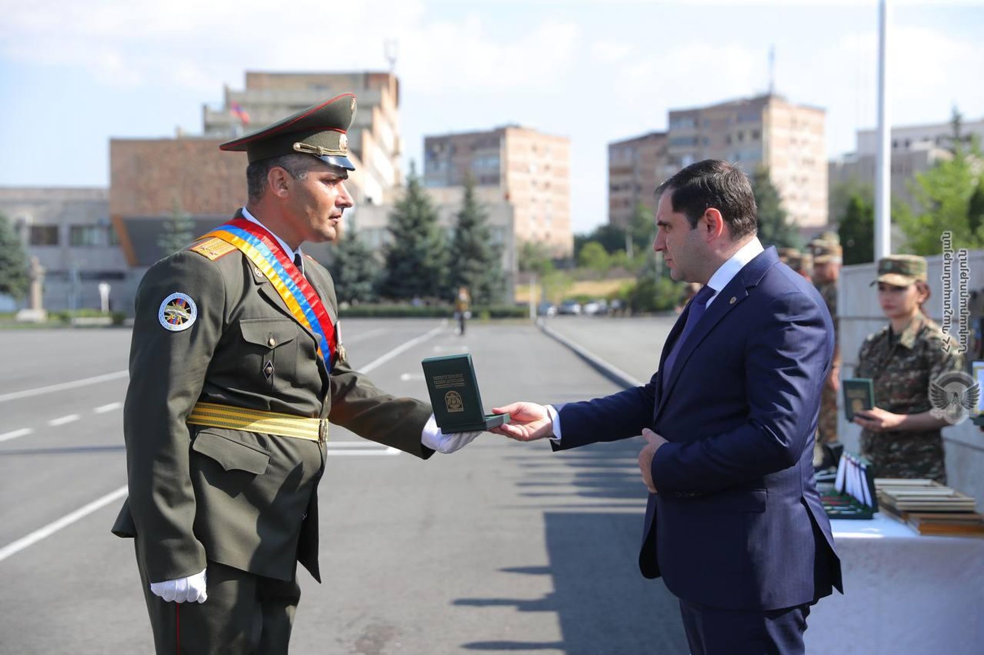 Министр обороны Сурен Папикян присутствовал на торжественной церемонии, посвященной 29-летию образования Военного университета имени В.Саркисяна (30 июня 2023). Еревaн - Sputnik Արմենիա, 1920, 30.06.2023