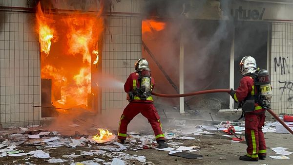 Французские пожарные. Архивное фото - Sputnik Армения