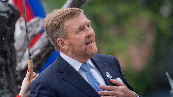 Король Нидерландов Виллем-Александр извинился за роль королевского дома в рабстве и попросил прощения на мероприятии, посвященном годовщине отмены рабства в стране (1 июля 2023). Амстердам - Sputnik Армения