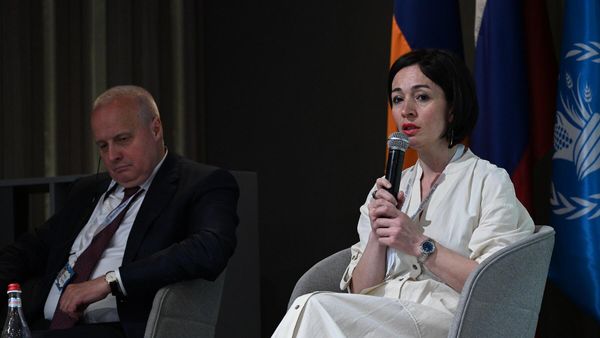 Министр ОНКС Жанна Андреасян на церемонии передачи дальнейшего управления и реализации программы Устойчивое школьное питание Всемирной продовольственной программой ООН (ВПП) правительству Республики Армения (3 июля 2023). Еревaн - Sputnik Армения