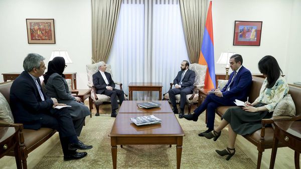 Աբբաս Բադախշան Զոհուրին ու Արարատ Միրզոյանը - Sputnik Արմենիա
