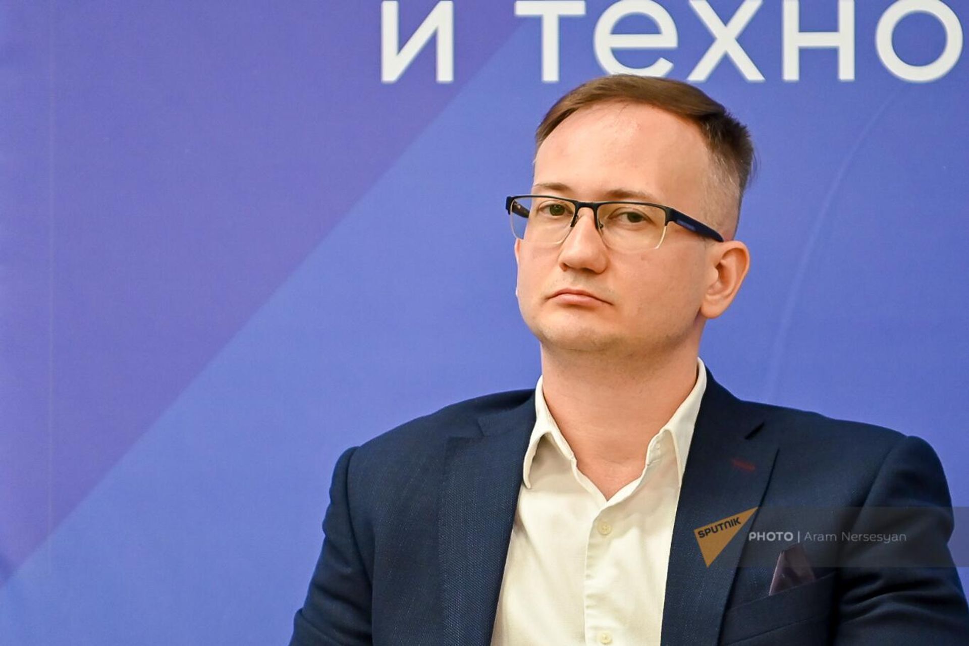 Заместитель управляющего директора маркетплейса OZON Алексей Минаев а армяно-российском форуме Цифровая трансформация предприятий промышленности: новые бизнес-модели и технологии (6 июля 2023). Еревaн Заместитель управляющего директора маркетплейса OZON Алексей Минаев а армяно-российском форуме Цифровая трансформация предприятий промышленности: новые бизнес-модели и технологии (6 июля 2023). Еревaн - Sputnik Армения, 1920, 07.07.2023