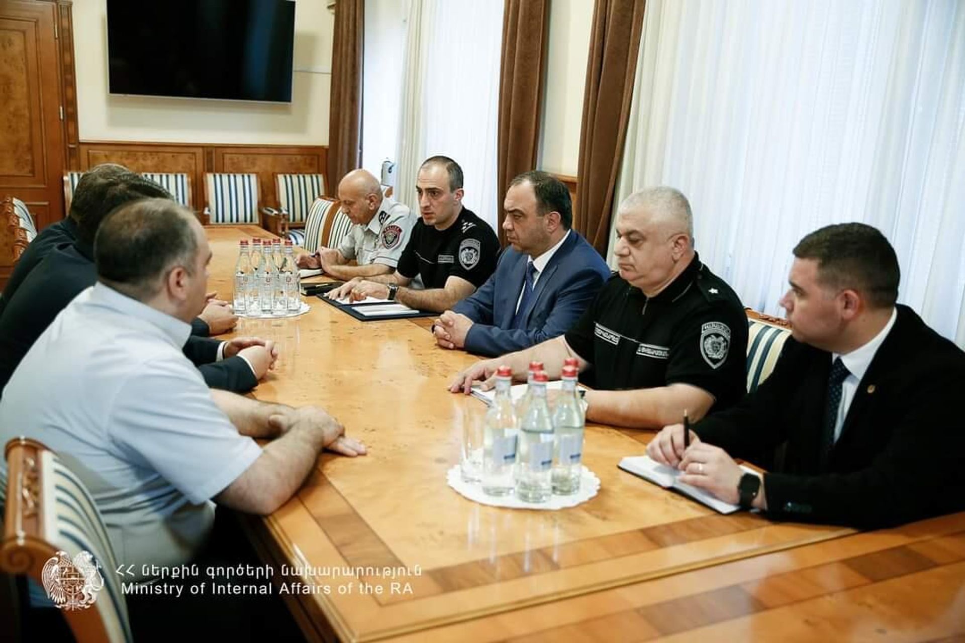 Министр внутренних дел Ваге Казарян принял председателя Палаты адвокатов Симона Бабаяна, руководителя Аппарата народного защитника Геворга Мкртчяна и ректора Академии адвокатов Ара Зограбяна (11 июля 2023). Еревaн - Sputnik Արմենիա, 1920, 11.07.2023