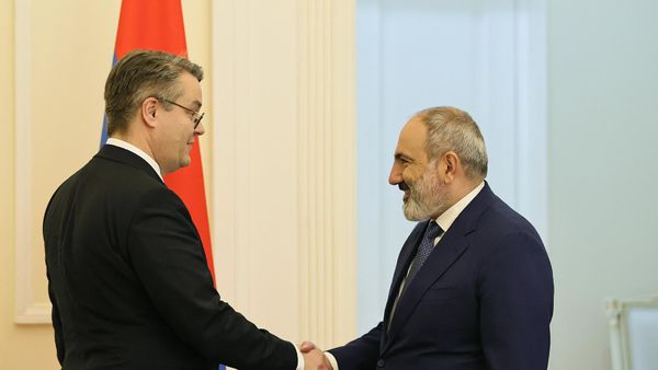 Премьер-министр Никол Пашинян принял госминистра МИД Германии Тобиаса Линднера (13 июля 2023). Еревaн - Sputnik Армения