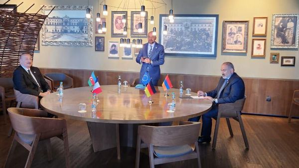 Փաստաթուղթ չի ստորագրվի, էսկալացիան կավելանա. քաղաքագետը` Փաշինյան–Ալիև հադիպման մասին - Sputnik Արմենիա