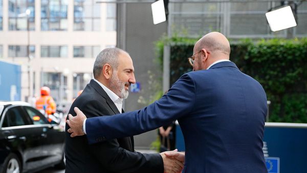 Премьер-министр Никол Пашинян встретился с председателем Совета ЕС Шарлем Мишелем (15 июля 2023). Брюссель - Sputnik Армения
