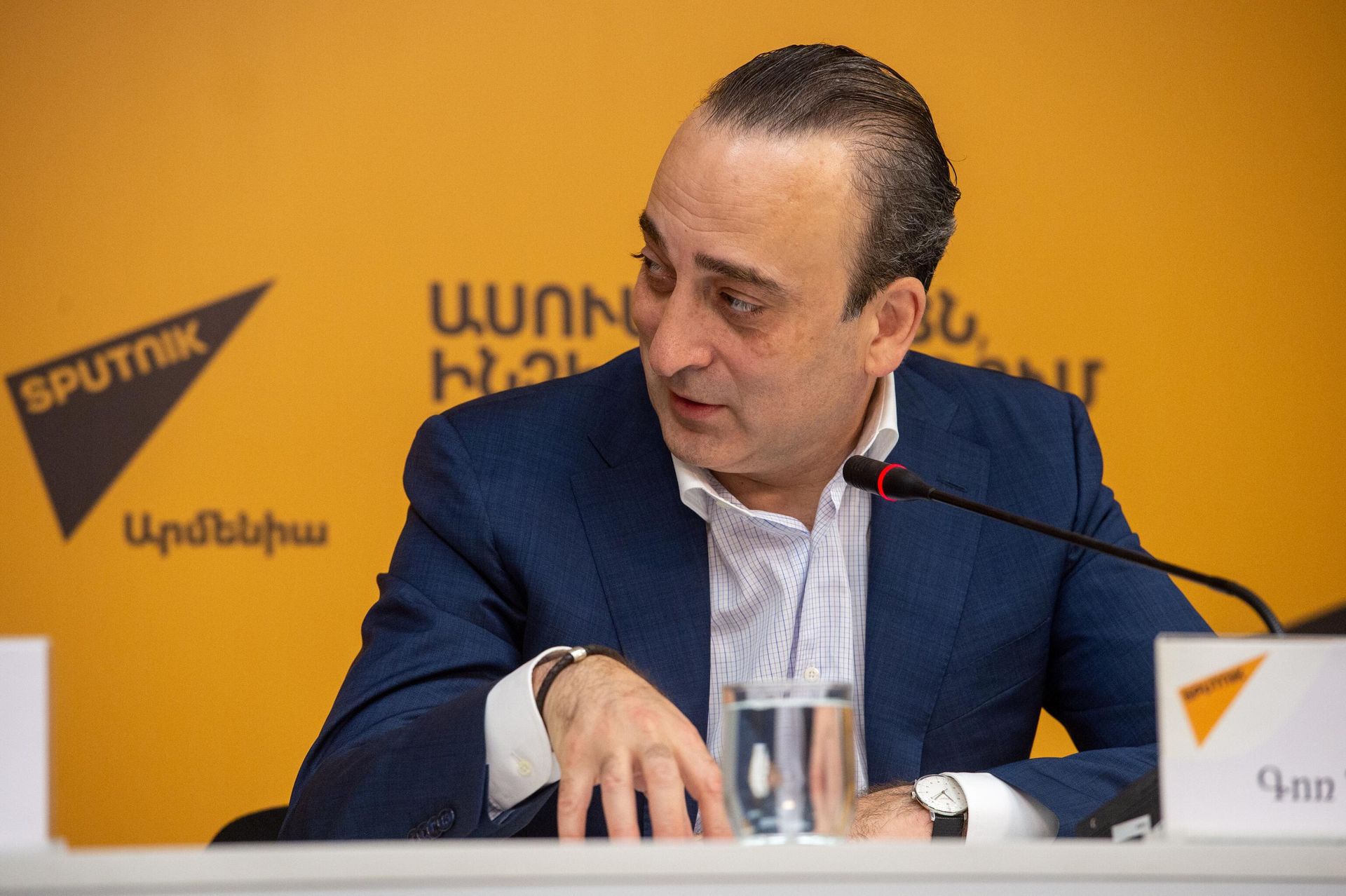 Член правления научно-образовательного фонда 301.Земля Мудрости и попечительского совета ВИВА Гор Наапетян на пресс-конференции (17 июля 2023). Еревaн - Sputnik Армения, 1920, 17.07.2023