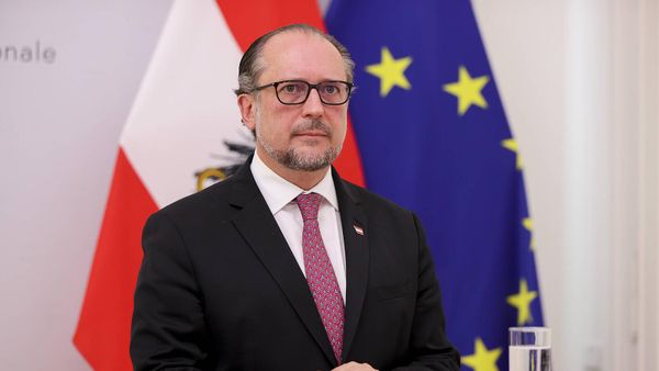 Министр иностранных дел Австрии Александр Шалленберг на совместной пресс-конференция с армянским коллегой по итогам встречи (18 июля 2023). Вена - Sputnik Армения