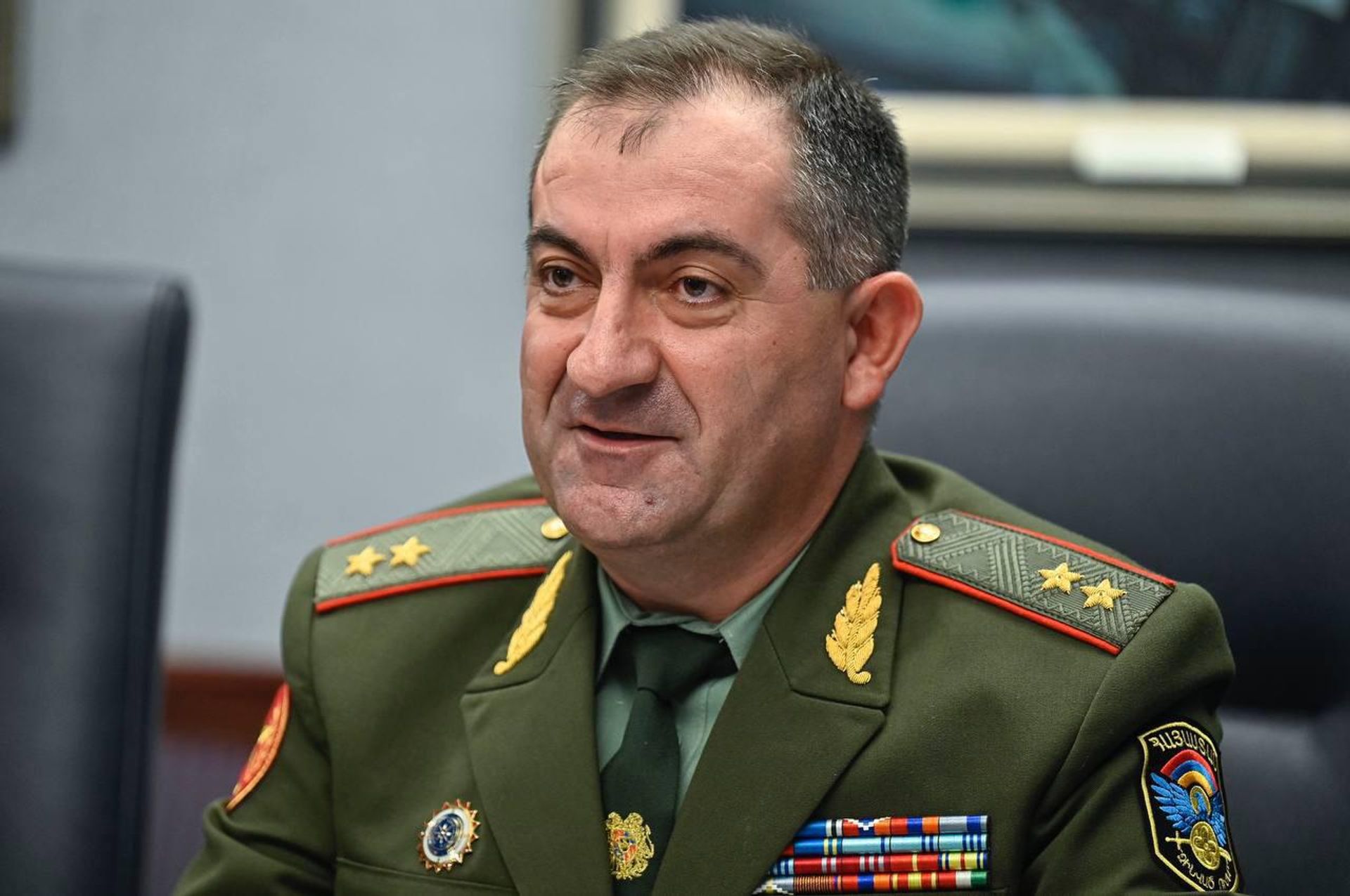 Начальник Генштаба ВС РА, первый замминистра обороны, генерал-лейтенант Эдвард Асрян на встрече с начальником штаба ВВС США (18 июля 2023). США  - Sputnik Արմենիա, 1920, 19.07.2023