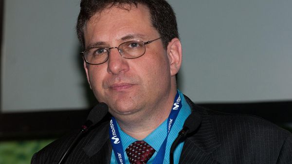 Кевин Митник, бывший хакер, в последствии сетевой консультант на Campus Party Mexico 2010 - Sputnik Армения