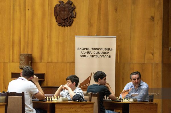 Турнир в Центральном доме шахмат по случаю Международного дня шахмат (20 июля 2023). Еревaн - Sputnik Армения