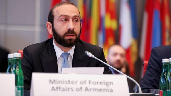 Министр иностранных дел Армении Арарат Мирзоян выступил на специальном заседании Постоянного совета ОБСЕ, созванном по требованию Армении (20 июля 2023). Вена - Sputnik Армения