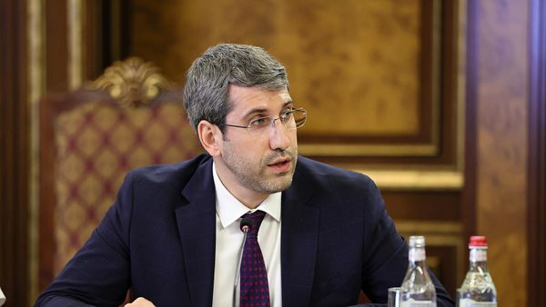 Министр юстиции Григор Минасян на заседании Мониторингового совета по реализации стратегии судебно-правовых реформ Армении на 2022-2026 гг. и плана исходящих из Стратегии действий (20 июля 2023). Еревaн - Sputnik Армения