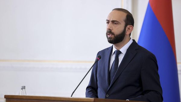 Совместная пресс-конференция министров иностранных дел Армении и Ирана Арарата Мирзояна и Хоссейна Амира Абдоллахияна (24 июля 2023). Тегеран - Sputnik Армения
