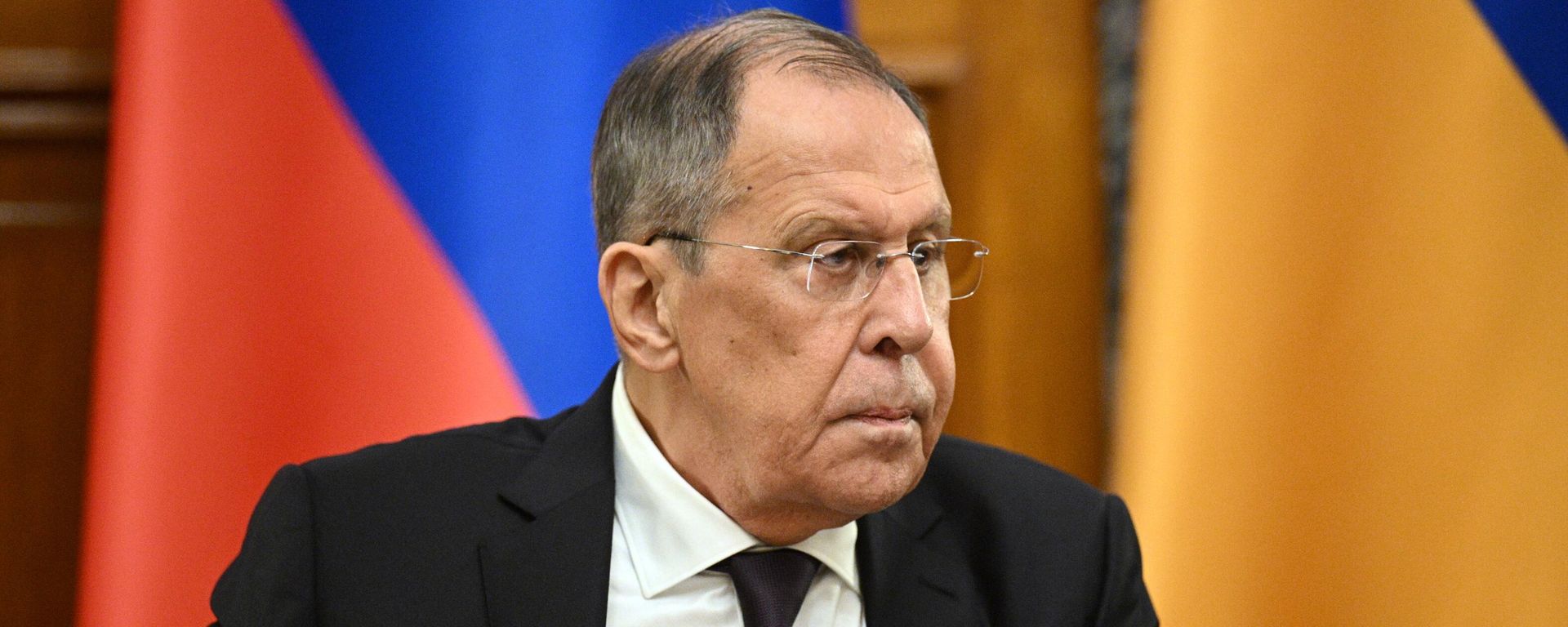 Глава МИД России Сергей Лавров во время трехсторонней встречи с главами МИД Армении и Азербайджана Араратом Мирзояном и Джейхуном Байрамовым (25 июля 2023). Москва - Sputnik Армения, 1920, 10.10.2023