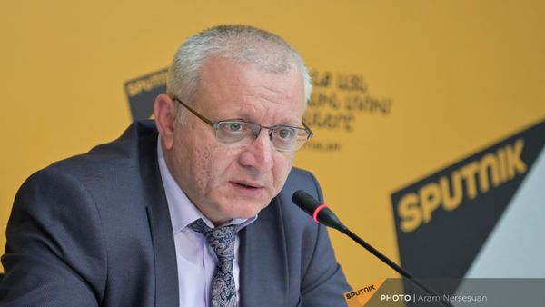 Սուրեն Սուրենյանց - Sputnik Արմենիա