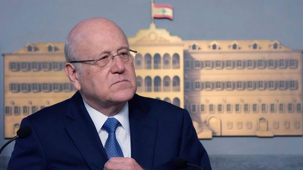 И.о. премьер-министра Ливана Наджиб Микати выступает во дворце правительства (27 марта 2023). Бейрут - Sputnik Армения