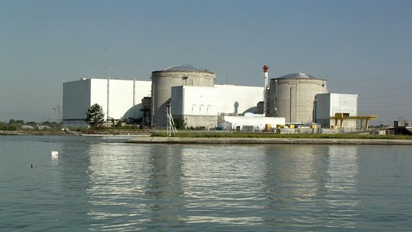Атомная электростанция Fessenheim, Верхний Рейн, Эльзас, Франция - Sputnik Армения