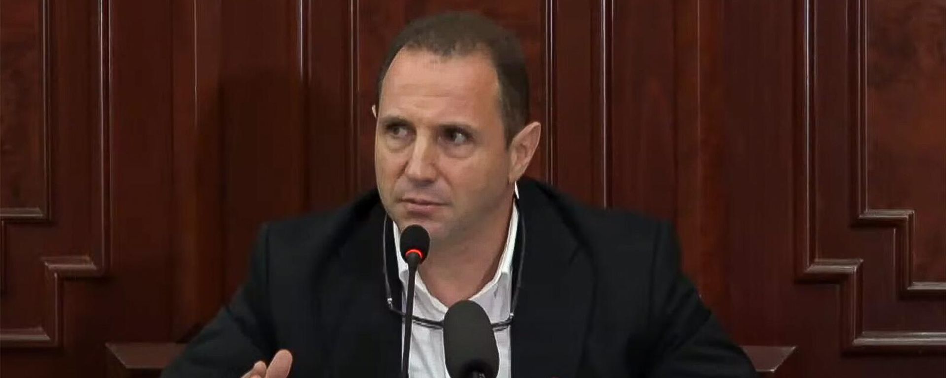 Давид Тоноян на заседания комиссии Национального Собрания РА по изучения обстоятельств военных действий, развязанных 27 сентября 2020 года (1 августа 2023). Еревaн - Sputnik Армения, 1920, 16.01.2024
