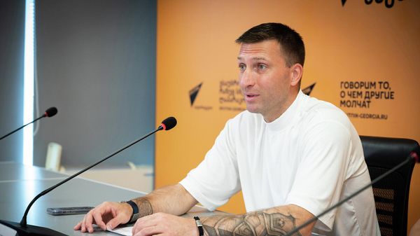 Вратарь сборной Армении по футболу Давид Юрченко во время видеомоста Тбилиси - Ереван на тему перехода в ФК Телави (2 августа 2023). Тбилиси - Sputnik Армения