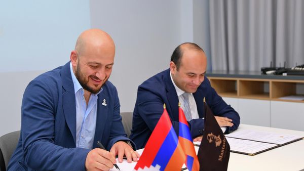 Церемония подписания меморандума между министерством труда и социальных вопросов и союзом предпринимателей “Манташянц” (4 августа 2023). Еревaн - Sputnik Армения