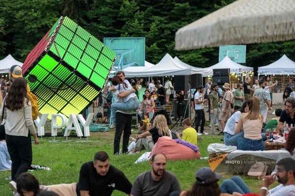 Отдыхающие на Dilijan Wine Fest Отдыхающие на Dilijan Wine Fest - Sputnik Армения