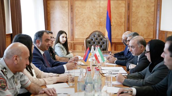 Վահե Ղազարյանն ընդունել է ՀՀ-ում Իրանի Իսլամական Հանրապետության նորանշանակ արտակարգ և լիազոր դեսպան Մեհդի Սոբհանիին - Sputnik Արմենիա