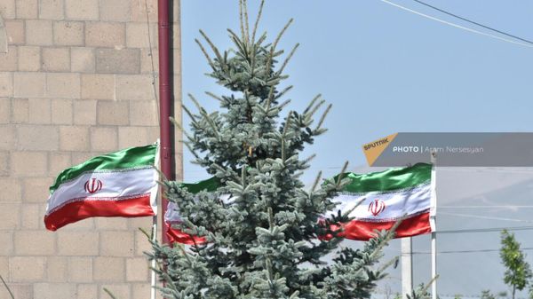 Իրանական դրոշները Սիսիանում - Sputnik Արմենիա