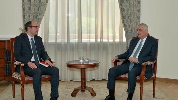Вице-премьер Мгер Григорян принял постоянного представителя Международного валютного фонда (МВФ) Мехди Раисси, завершающего свой мандат в нашей стране (10 августа 2023). Еревaн - Sputnik Армения