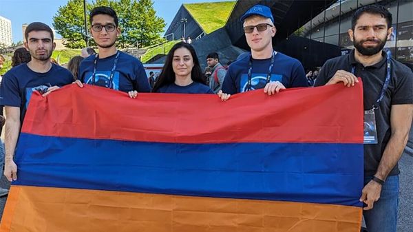 1 արծաթե և 1 բրոնզե մեդալներ՝ Աստղագիտության և աստղաֆիզիկայի միջազգային 16-րդ օլիմպիադայից - Sputnik Армения