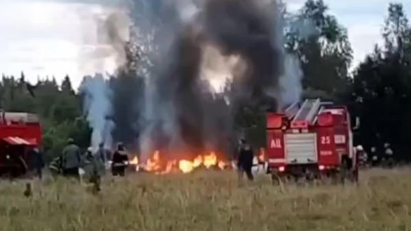Разбившийся частный самолет, в котором находился Евгений Пригожин (23 августа 2023). Тверская область - Sputnik Армения
