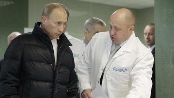 Путин и Пригожин, 2010 год - Sputnik Армения