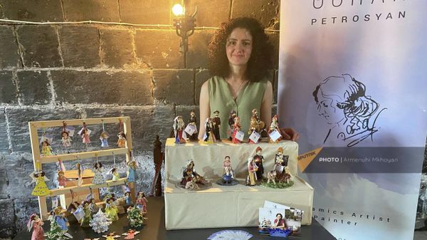 Изделия современных гюмрийских мастеров в Музее народной архитектуры и городского быта Гюмри - Sputnik Армения