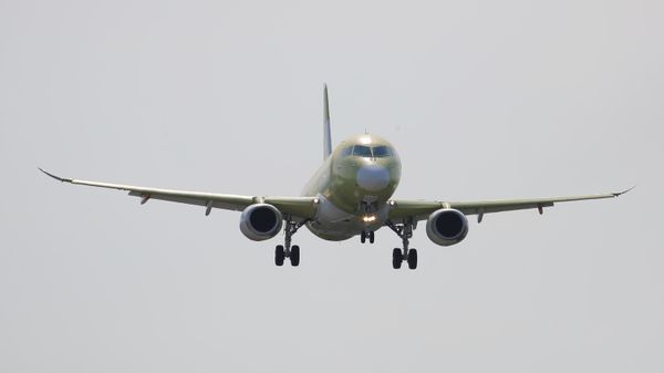 Самолет SSJ-100 с импортозамещенным оборудованием выполнил первый полет - Sputnik Արմենիա
