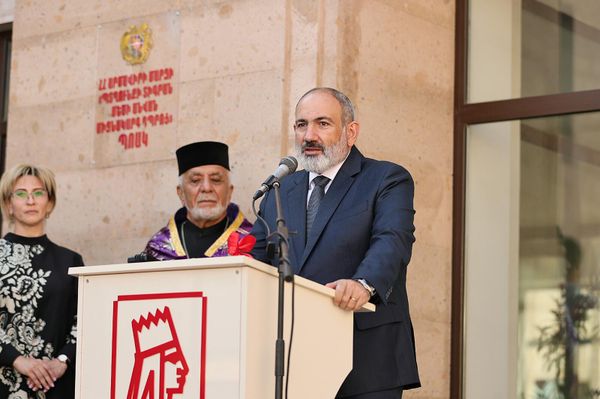 Նիկոլ Փաշինյանն այցելել է դպրոցներ Արմավիրի մարզում ու Երևանում - Sputnik Արմենիա