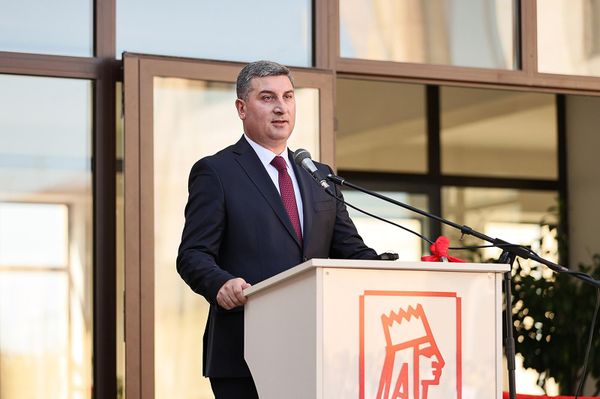 Գնել Սանոսյան - Sputnik Արմենիա
