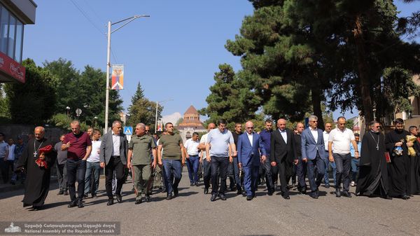 Արցախցի պաշտոնյաները Անկախության հռչակագրի ընդունման օրը - Sputnik Արմենիա