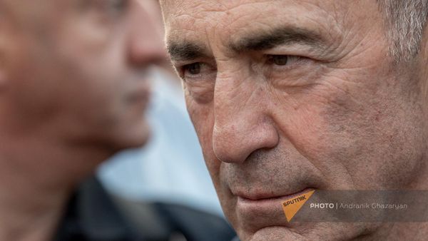 Роберт Кочарян во время народного митинга За Арцах и Армению (2 сентября 2023). Еревaн - Sputnik Армения
