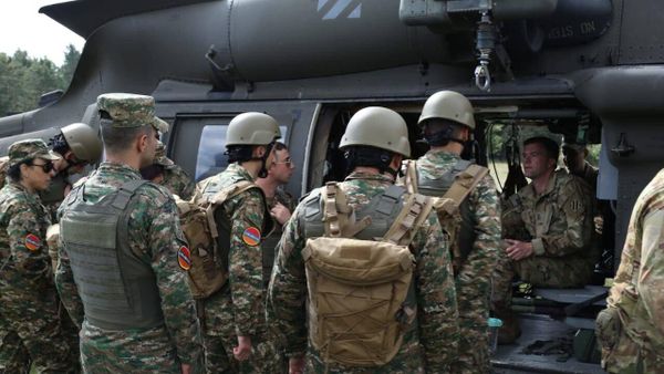 Коллектив мобильного полевого госпиталя Военно-медицинского управления ВС РА принимает участие в многонациональных военных учениях Слитный меч-2023 на военной базе в городе Хоэнфельс (4 сентября 2023). Германия - Sputnik Армения