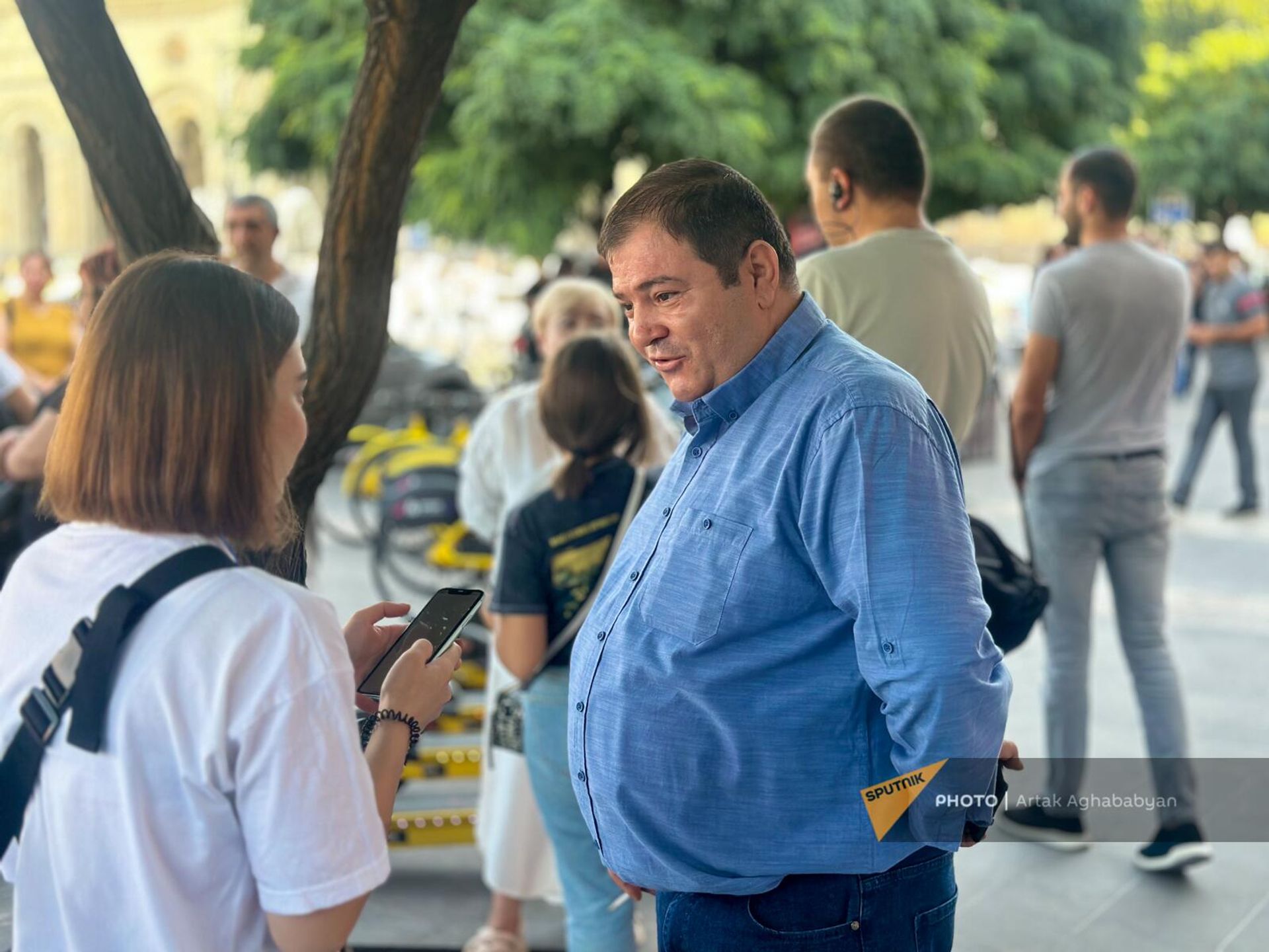 Инициатива Stop Wildberries Armenia организовала акцию протеста у здания правительства на площади Республики  (7 сентября 2023). Еревaн - Sputnik Արմենիա, 1920, 07.09.2023