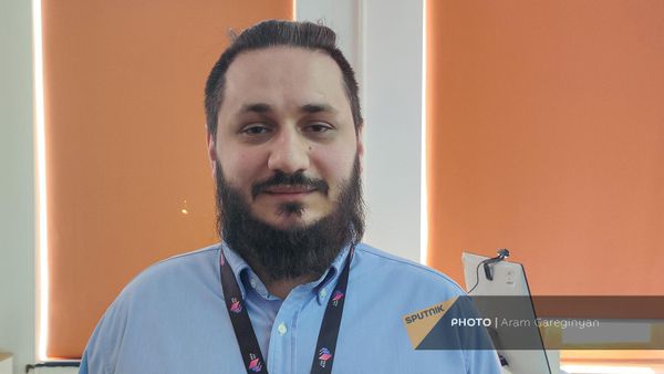 Сотрудник Научно-исследовательского института искусственного интеллекта (Москвa) Артур Кадурин - Sputnik Армения
