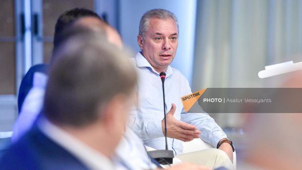 Дмитрий Писаренко на российско-армяном медиафоруме (8 сентября 2023). Еревaн - Sputnik Армения