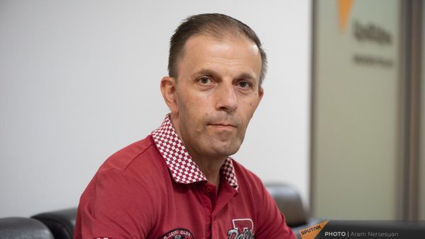 Кандидат в Совет старейшин от партии Общественный голос Артем Акопян в гостях радио Sputnik - Sputnik Армения